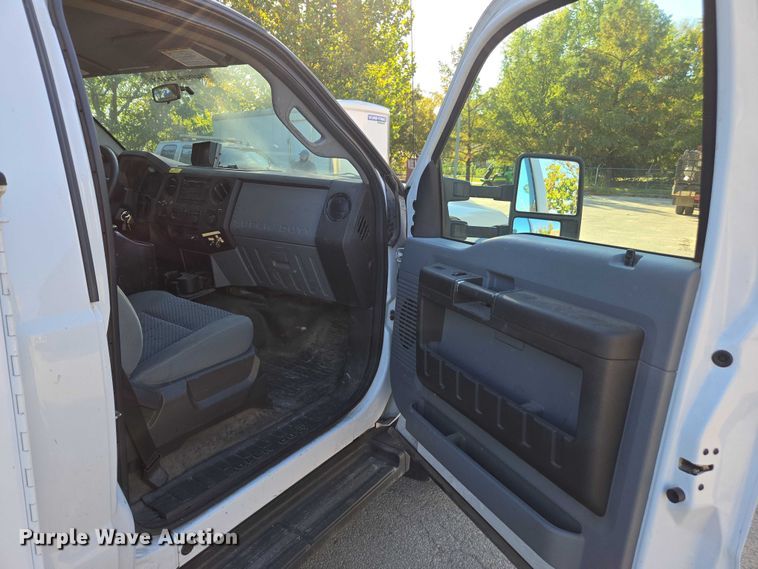 image for item EV5419 2012 Ford F550 bucket truck