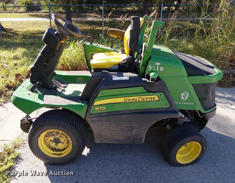 image for item EV5421 John Deere 1570 lawn mower