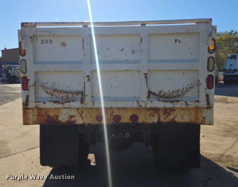 image for item EV5423 2002 International 4900 dump truck