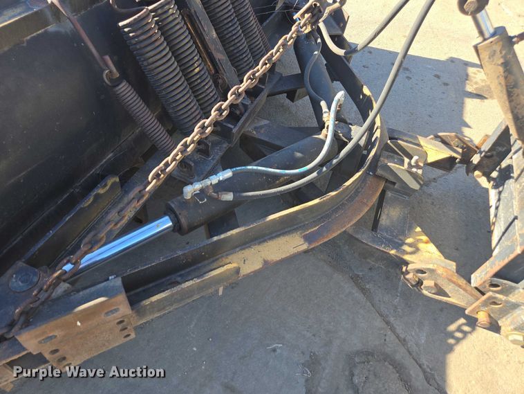 image for item EV5423 2002 International 4900 dump truck