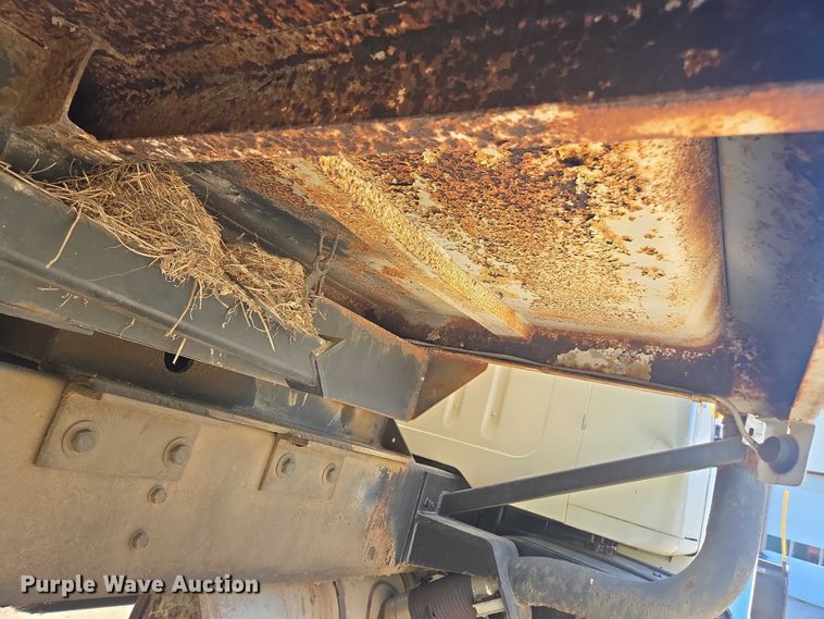 image for item EV5423 2002 International 4900 dump truck