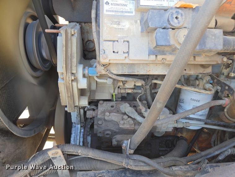 image for item EV5423 2002 International 4900 dump truck