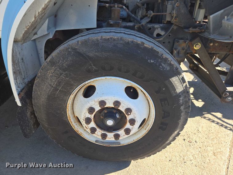 image for item EV5423 2002 International 4900 dump truck