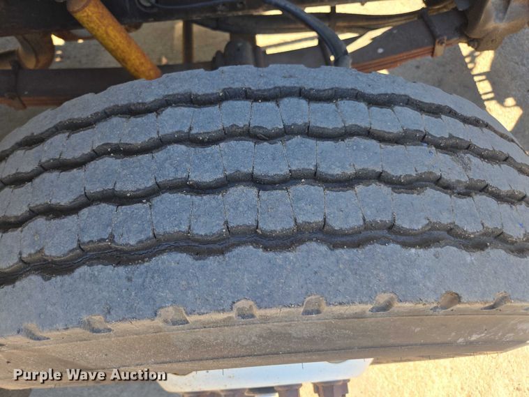 image for item EV5423 2002 International 4900 dump truck