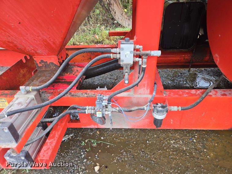 image for item EV5428 Duraco DuraPatcher 125DJTM pothole patcher bed