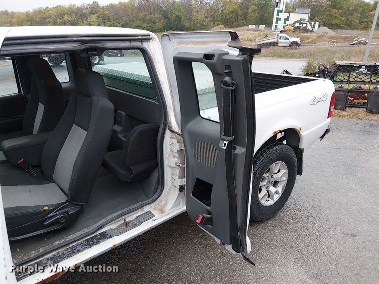 image for item FB4480 2007 Ford Ranger SuperCab pickup truck