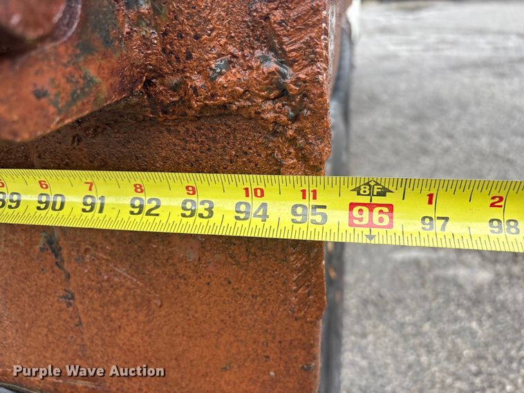 image for item FI0018 1995 International 4900 dump truck