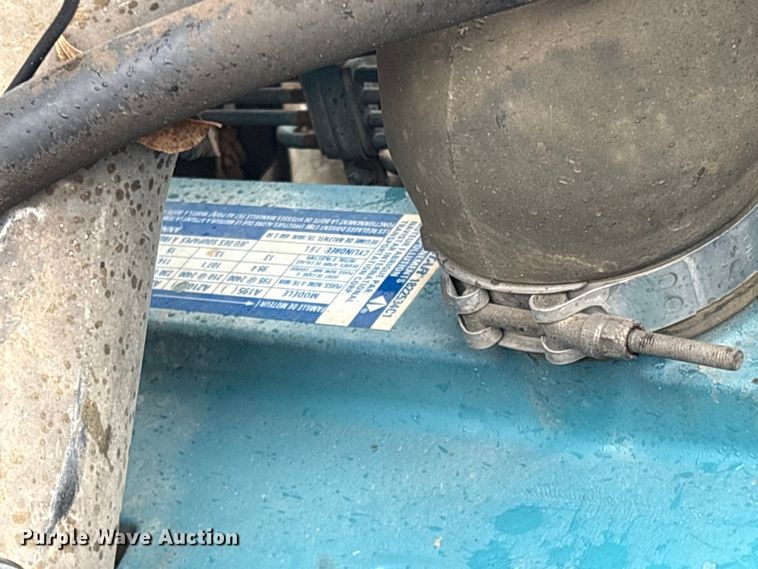 image for item FI0018 1995 International 4900 dump truck