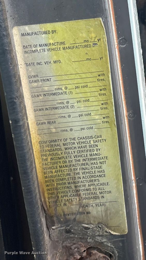 image for item FI0018 1995 International 4900 dump truck