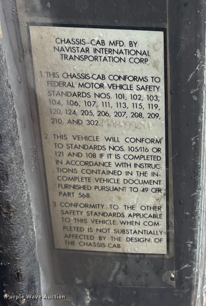 image for item FI0018 1995 International 4900 dump truck