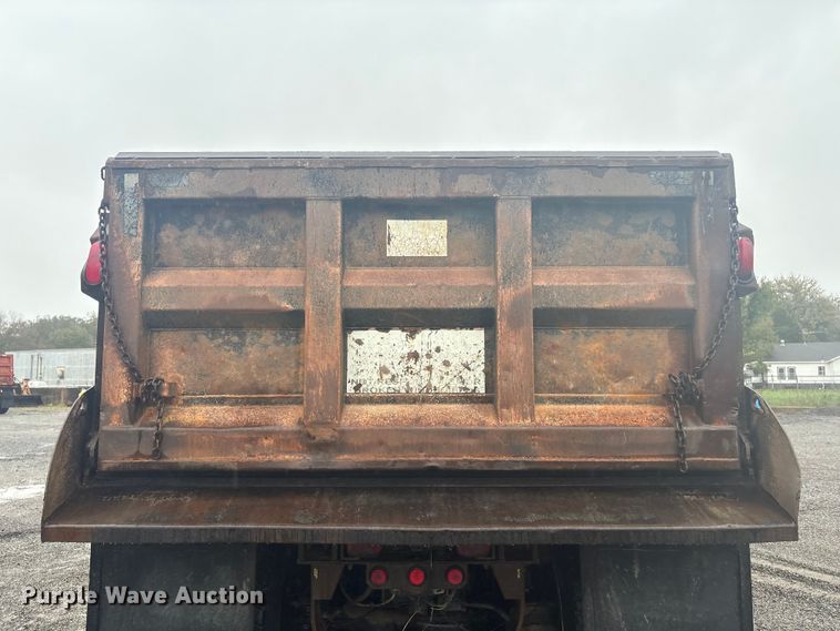 image for item FI0019 2001 Mack RD dump truck