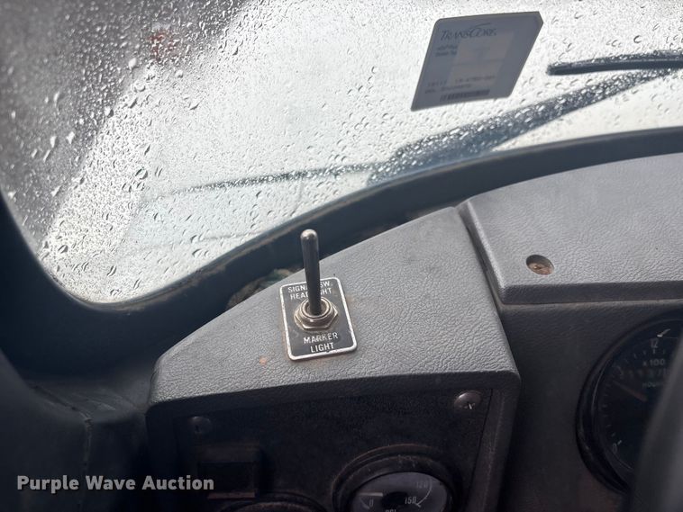 image for item FI0019 2001 Mack RD dump truck