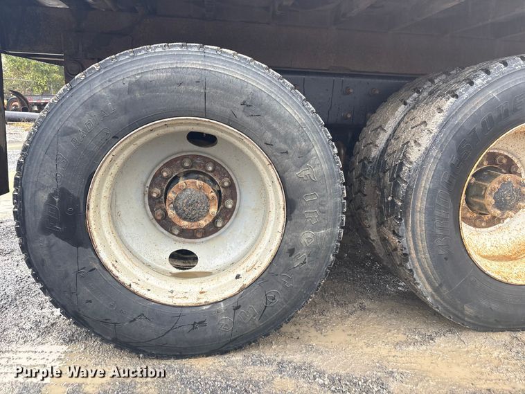 image for item FI0019 2001 Mack RD dump truck