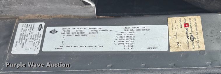 image for item FI0019 2001 Mack RD dump truck