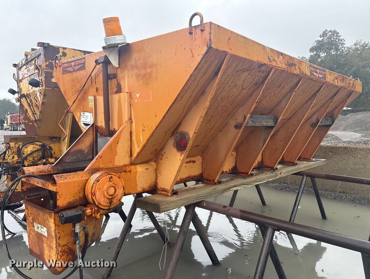 image for item FI0020 Swenson spreader