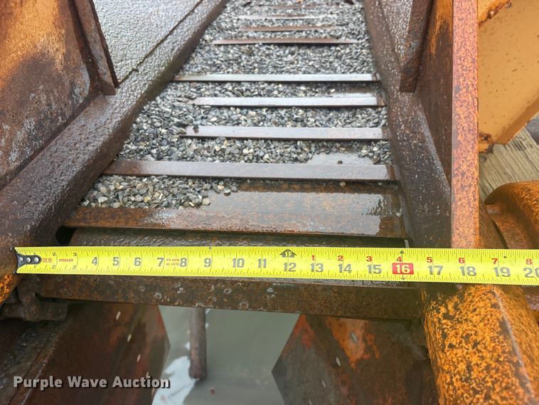 image for item FI0020 Swenson spreader