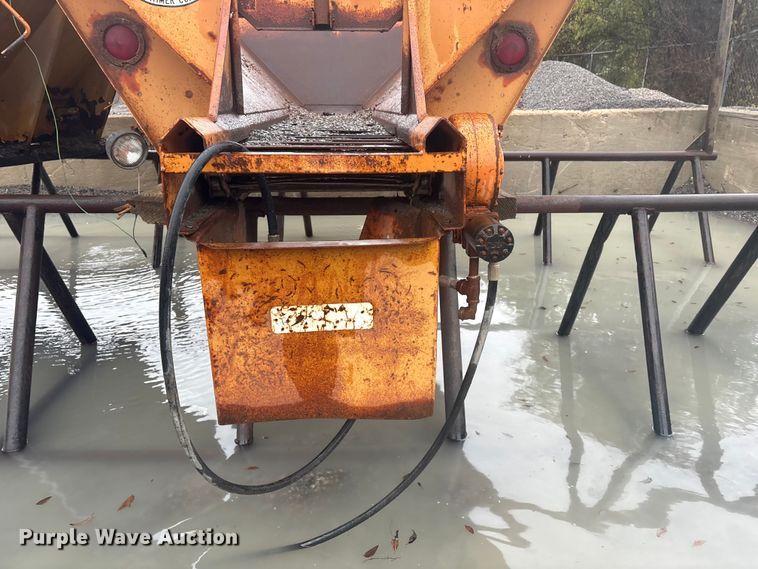 image for item FI0020 Swenson spreader