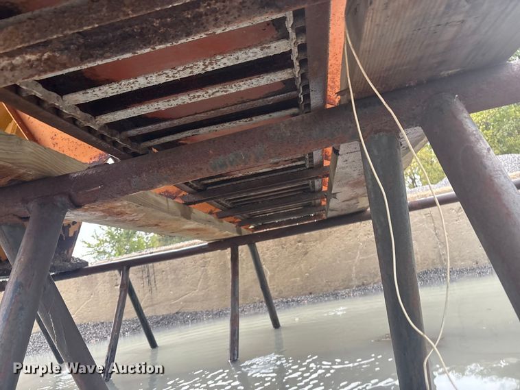 image for item FI0020 Swenson spreader