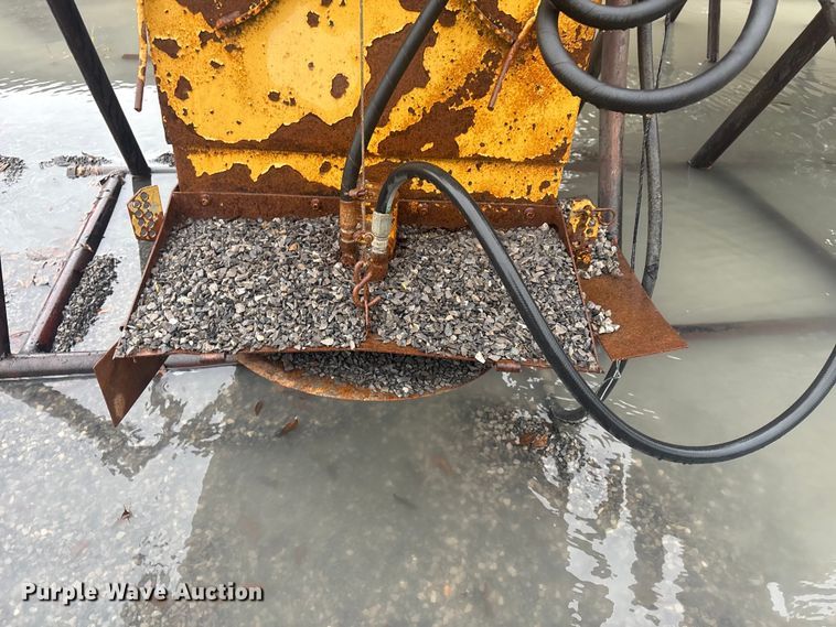 image for item FI0021 Henderson FSH9 spreader