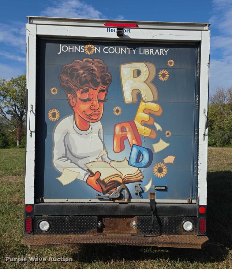 image for item FI0558 2015 Rockport Ford E350 Super Duty box truck