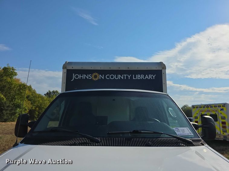 image for item FI0558 2015 Rockport Ford E350 Super Duty box truck