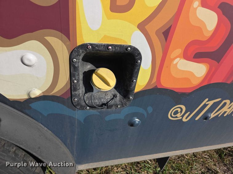 image for item FI0558 2015 Rockport Ford E350 Super Duty box truck