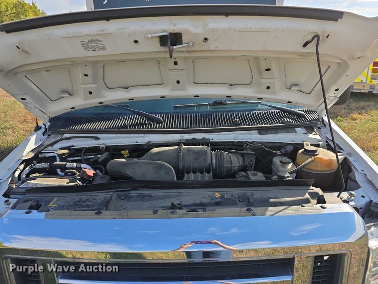 image for item FI0558 2015 Rockport Ford E350 Super Duty box truck