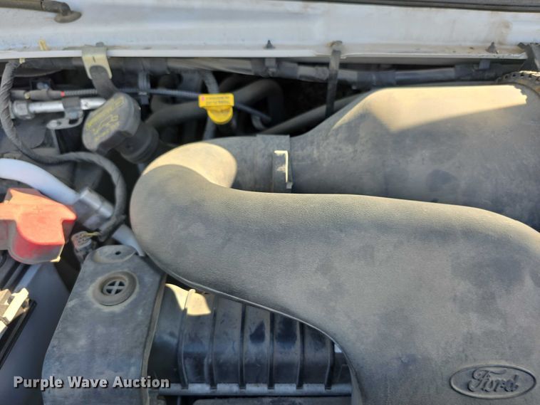 image for item FI0558 2015 Rockport Ford E350 Super Duty box truck