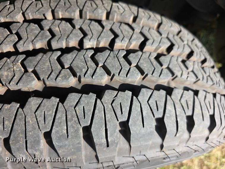 image for item FI0558 2015 Rockport Ford E350 Super Duty box truck