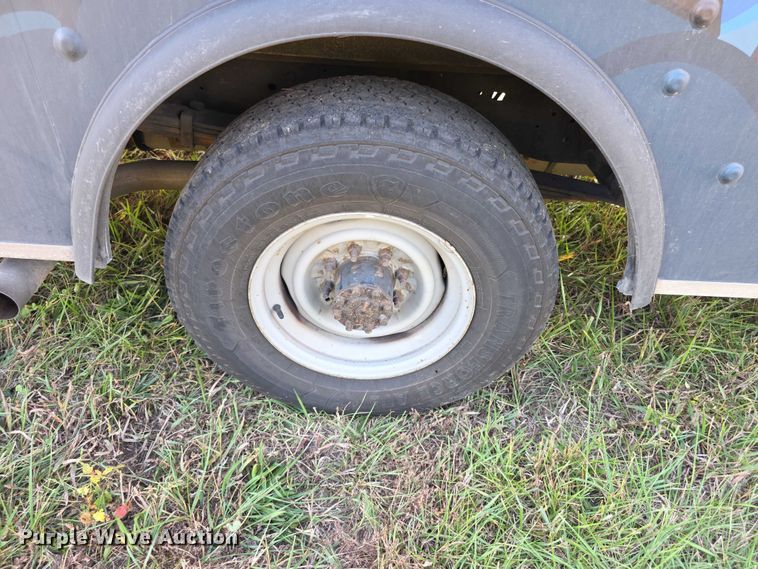 image for item FI0558 2015 Rockport Ford E350 Super Duty box truck