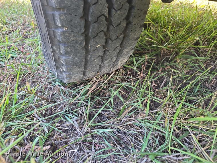 image for item FI0558 2015 Rockport Ford E350 Super Duty box truck