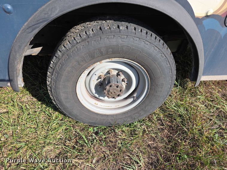 image for item FI0558 2015 Rockport Ford E350 Super Duty box truck