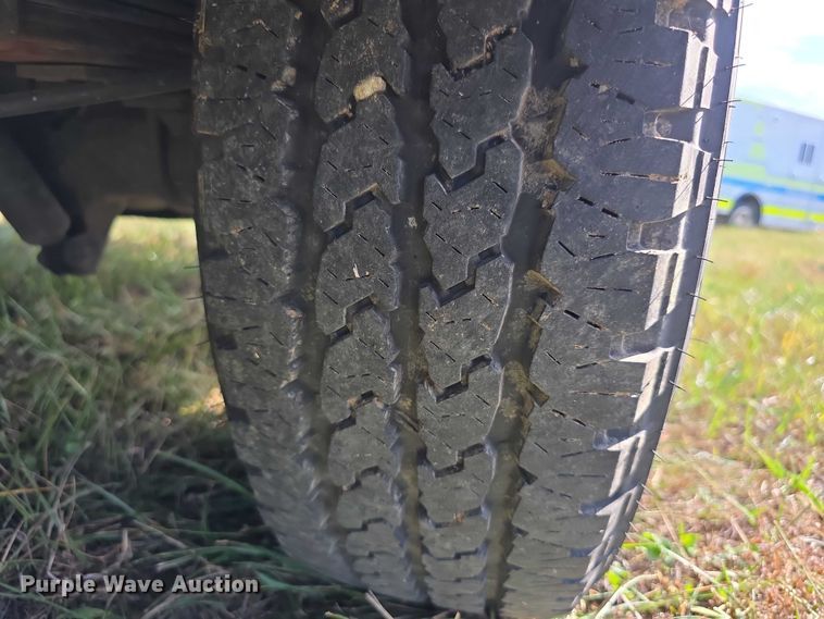 image for item FI0558 2015 Rockport Ford E350 Super Duty box truck