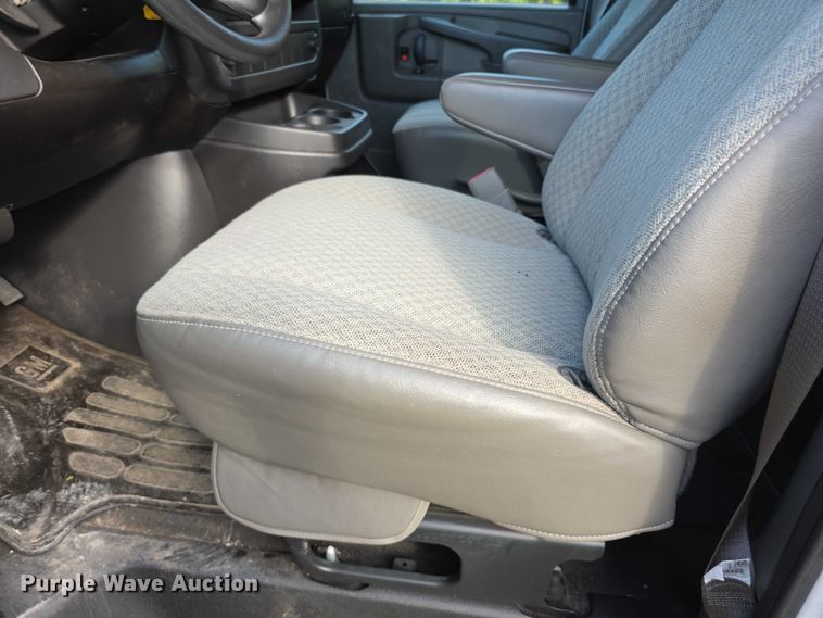 image for item FI0559 2008 Chevrolet Express G2500 van