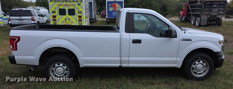 image for item FI0560 2015 Ford F150 XL pickup truck