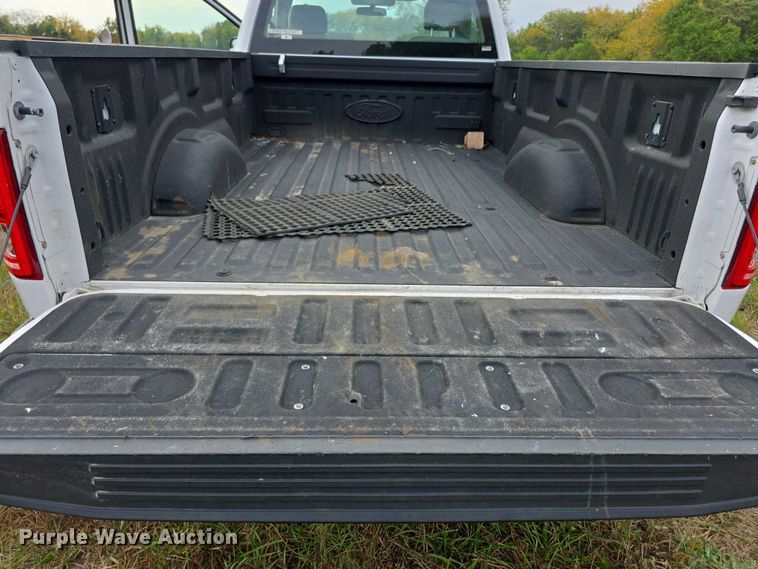 image for item FI0560 2015 Ford F150 XL pickup truck