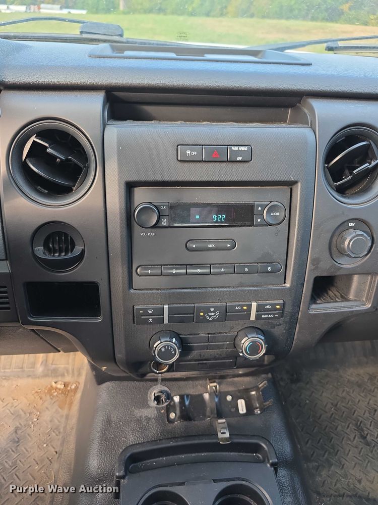 image for item FI0561 2014 Ford F150 SuperCab pickup truck