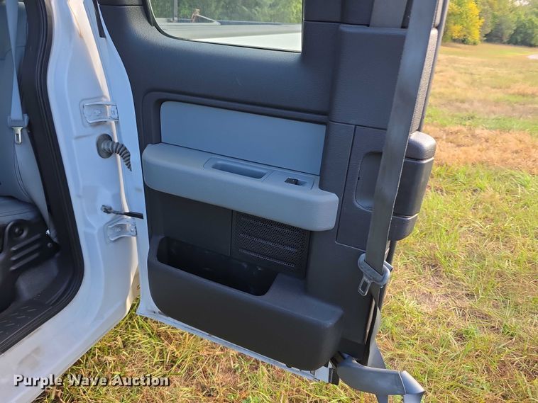 image for item FI0561 2014 Ford F150 SuperCab pickup truck