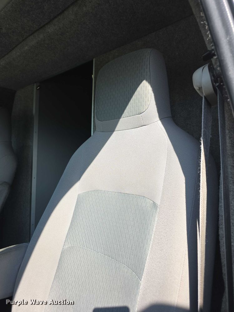 image for item FI0565 2015 Ford E450 ambulance