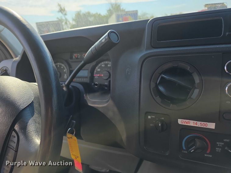 image for item FI0565 2015 Ford E450 ambulance