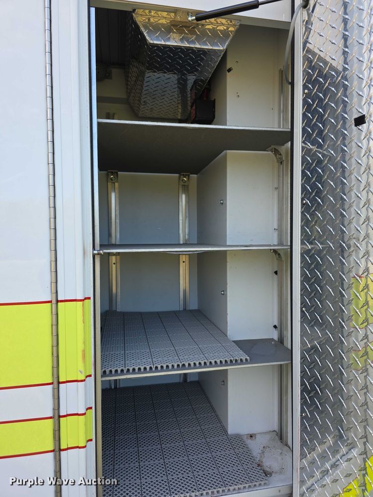 image for item FI0565 2015 Ford E450 ambulance