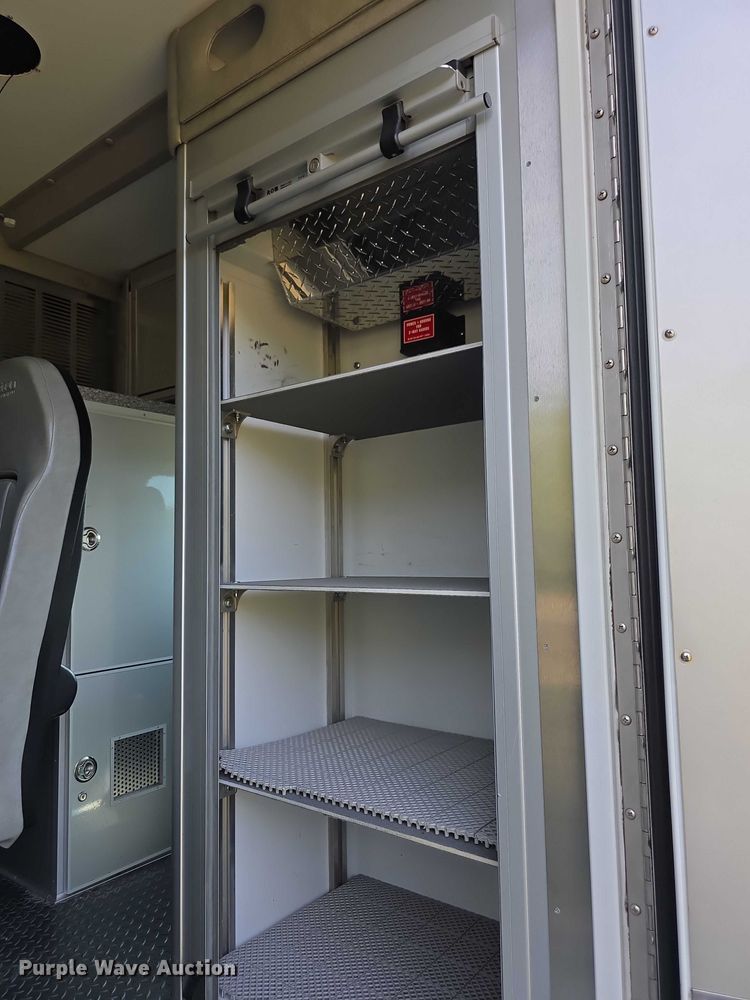 image for item FI0565 2015 Ford E450 ambulance