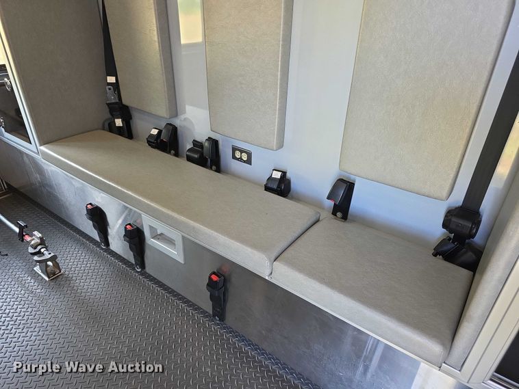 image for item FI0565 2015 Ford E450 ambulance