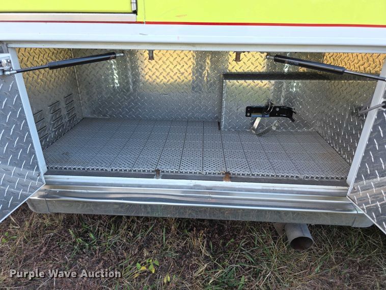 image for item FI0565 2015 Ford E450 ambulance