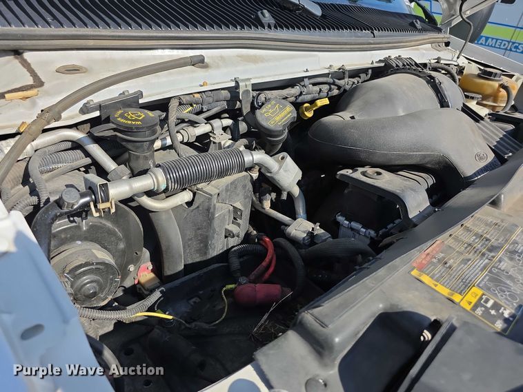 image for item FI0565 2015 Ford E450 ambulance