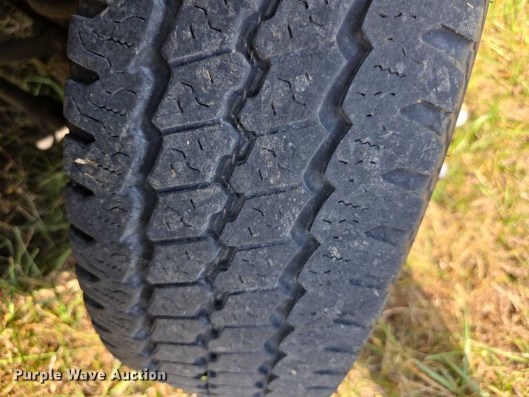 image for item FI0565 2015 Ford E450 ambulance