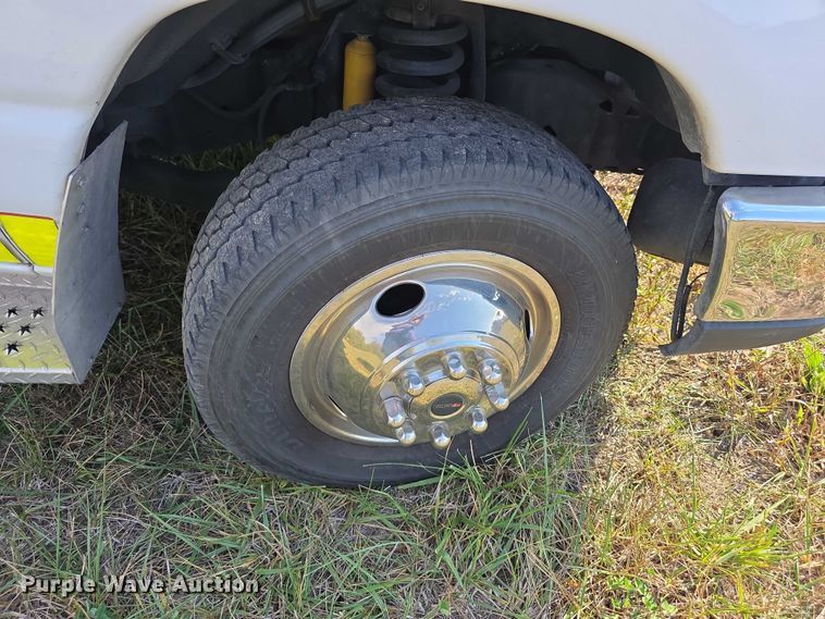 image for item FI0565 2015 Ford E450 ambulance