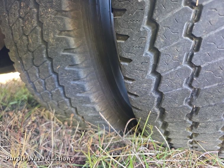 image for item FI0565 2015 Ford E450 ambulance