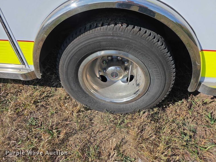 image for item FI0565 2015 Ford E450 ambulance