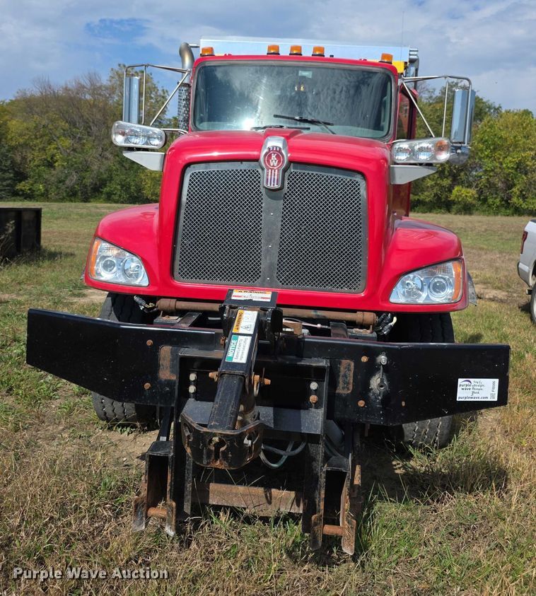 image for item FI0566 2015 Kenworth  T470 dump truck